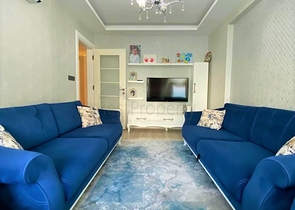 شقة واسعة - ثلاث غرف وصالة مع مطبخ منفصل - محمودلار/ الانيا 