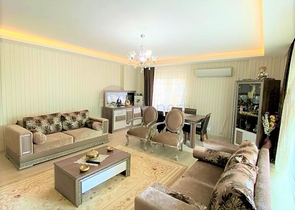 شقة واسعة - ثلاث غرف وصالة مع مطبخ منفصل - محمودلار/ الانيا 