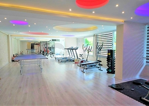 شقة واسعة - ثلاث غرف وصالة مع مطبخ منفصل - محمودلار/ الانيا 