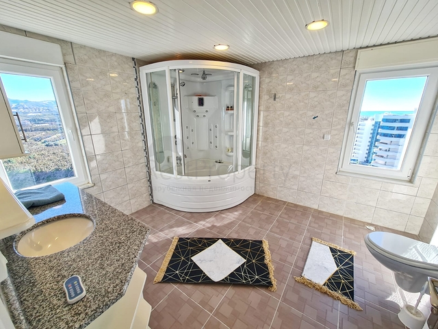 اطلالة بحر -دوبلكس 3 غرف وصالة مفروشة -في محمودلار / الانيا 