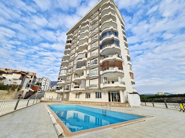 اطلالة بحر -دوبلكس 3 غرف وصالة مفروشة -في محمودلار / الانيا 