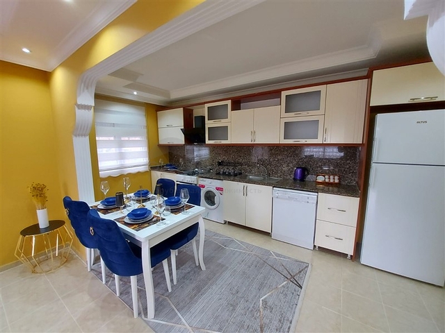 شقة غرفتين وصالة مفروشة -قريبة من البحر - في محمودلار / الانيا 