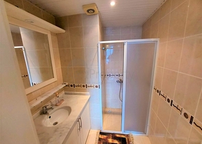 شقة غرفتين وصالة مفروشة -قريبة من البحر - في محمودلار / الانيا 