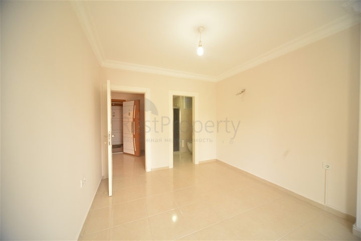 شقة غرفتين وصالة مطبخ منفصل - في محمودلار / الانيا