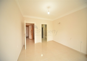 شقة غرفتين وصالة مطبخ منفصل - في محمودلار / الانيا