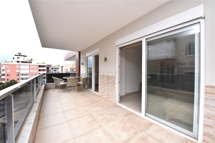 قريبة من شاطئ كليوباترا - شقة غرفة وصالة مفروشة -ضمن مجمع فاخر -الانيا سنتر 