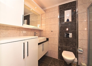 قريبة من شاطئ كليوباترا - شقة غرفة وصالة مفروشة -ضمن مجمع فاخر -الانيا سنتر 