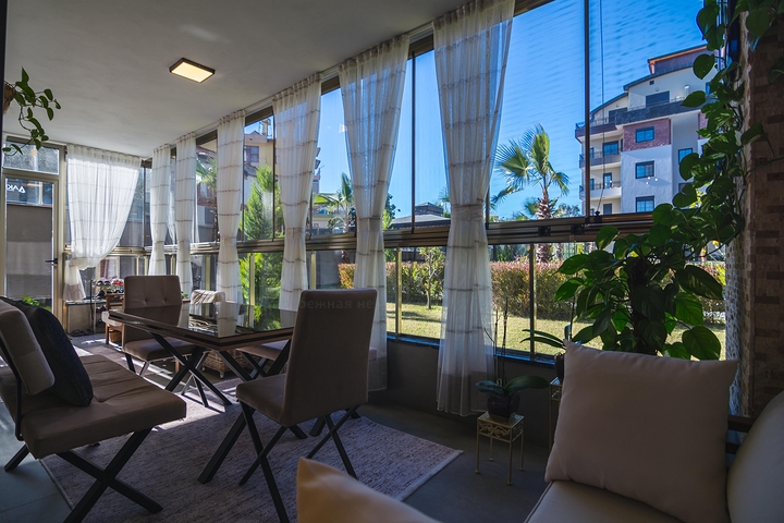 دوبلكس فاخرة -4 غرف وصالة - مفروشة بأناقة -ضمن مجمع انيق -في اوبا / الانيا 