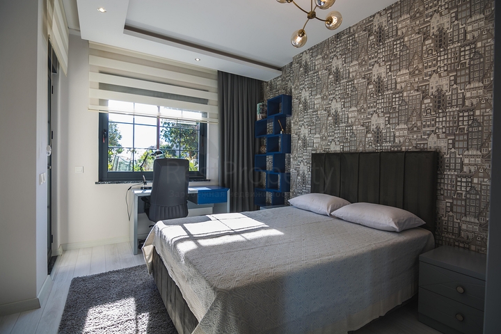 دوبلكس فاخرة -4 غرف وصالة - مفروشة بأناقة -ضمن مجمع انيق -في اوبا / الانيا 