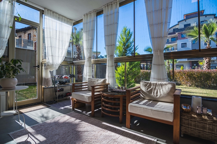 دوبلكس فاخرة -4 غرف وصالة - مفروشة بأناقة -ضمن مجمع انيق -في اوبا / الانيا 