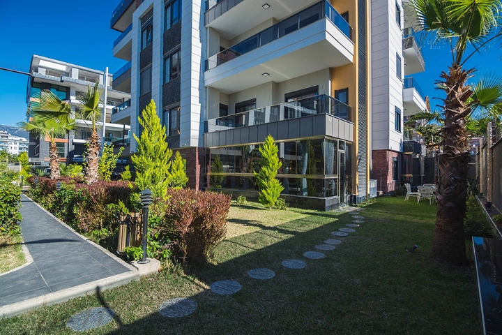 دوبلكس فاخرة -4 غرف وصالة - مفروشة بأناقة -ضمن مجمع انيق -في اوبا / الانيا 