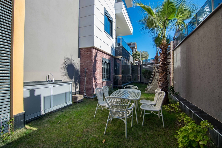 دوبلكس فاخرة -4 غرف وصالة - مفروشة بأناقة -ضمن مجمع انيق -في اوبا / الانيا 