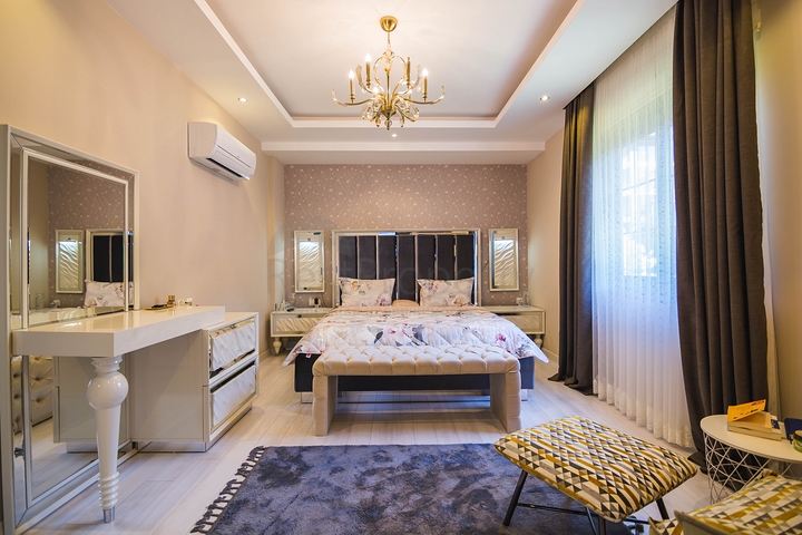 دوبلكس فاخرة -4 غرف وصالة - مفروشة بأناقة -ضمن مجمع انيق -في اوبا / الانيا 