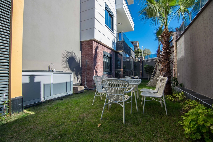 دوبلكس فاخرة -4 غرف وصالة - مفروشة بأناقة -ضمن مجمع انيق -في اوبا / الانيا 