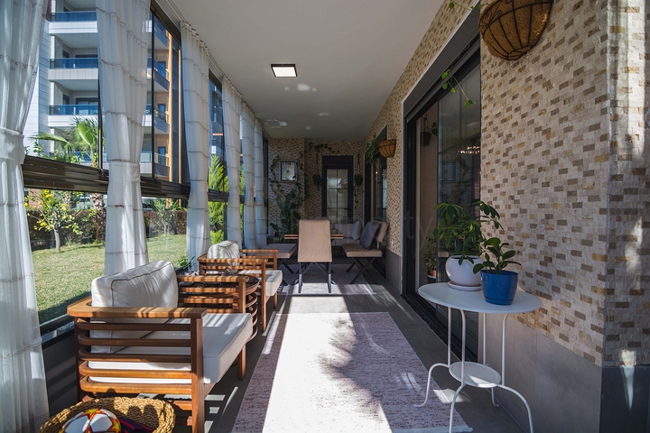 دوبلكس فاخرة -4 غرف وصالة - مفروشة بأناقة -ضمن مجمع انيق -في اوبا / الانيا 