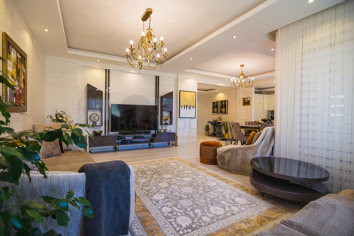 دوبلكس فاخرة -4 غرف وصالة - مفروشة بأناقة -ضمن مجمع انيق -في اوبا / الانيا 