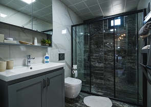 دوبلكس فاخرة -4 غرف وصالة - مفروشة بأناقة -ضمن مجمع انيق -في اوبا / الانيا 