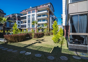 دوبلكس فاخرة -4 غرف وصالة - مفروشة بأناقة -ضمن مجمع انيق -في اوبا / الانيا 