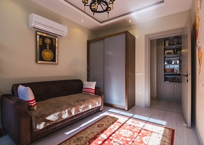 دوبلكس فاخرة -4 غرف وصالة - مفروشة بأناقة -ضمن مجمع انيق -في اوبا / الانيا 