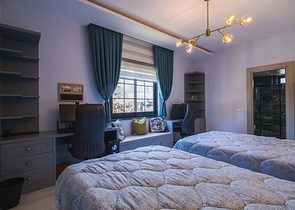 دوبلكس فاخرة -4 غرف وصالة - مفروشة بأناقة -ضمن مجمع انيق -في اوبا / الانيا 