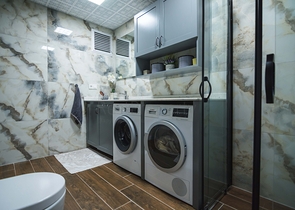 دوبلكس فاخرة -4 غرف وصالة - مفروشة بأناقة -ضمن مجمع انيق -في اوبا / الانيا 