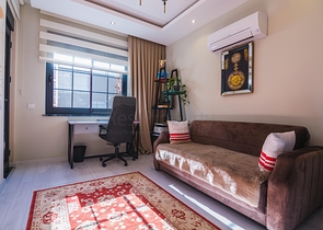 دوبلكس فاخرة -4 غرف وصالة - مفروشة بأناقة -ضمن مجمع انيق -في اوبا / الانيا 