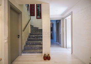 دوبلكس فاخرة -4 غرف وصالة - مفروشة بأناقة -ضمن مجمع انيق -في اوبا / الانيا 