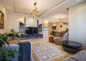 دوبلكس فاخرة -4 غرف وصالة - مفروشة بأناقة -ضمن مجمع انيق -في اوبا / الانيا 