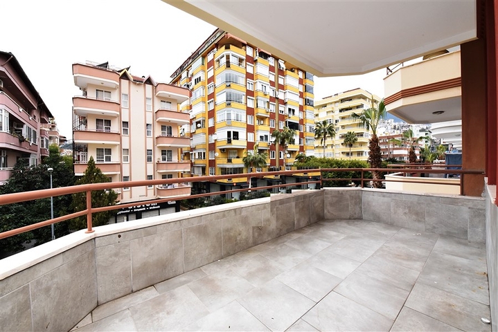 قريبة من شاطئ كليوباترا -شقة غرفة وصالة مفروشة -الانيا سنتر 