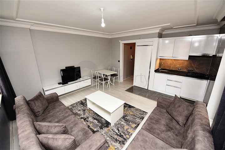 قريبة من شاطئ كليوباترا -شقة غرفة وصالة مفروشة -الانيا سنتر 