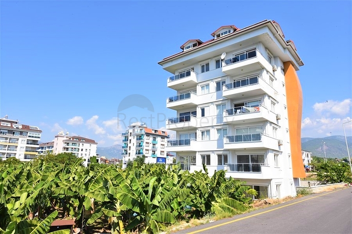 دوبلكس ارضية - غرفتين وصالة ضمن مجمع سكني قريب من البحر - في كاستل / الانيا 