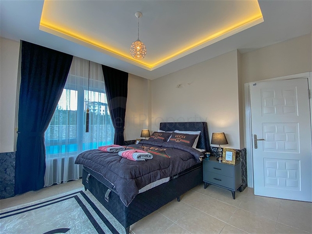 دوبلكس ارضية - غرفتين وصالة ضمن مجمع سكني قريب من البحر - في كاستل / الانيا 