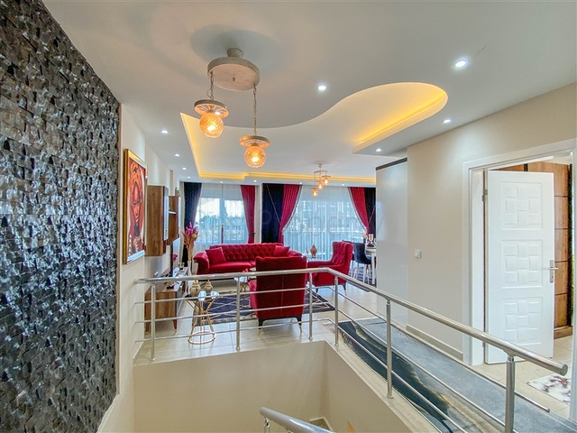 دوبلكس ارضية - غرفتين وصالة ضمن مجمع سكني قريب من البحر - في كاستل / الانيا 