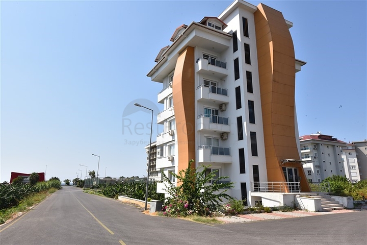 دوبلكس ارضية - غرفتين وصالة ضمن مجمع سكني قريب من البحر - في كاستل / الانيا 