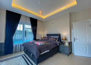 دوبلكس ارضية - غرفتين وصالة ضمن مجمع سكني قريب من البحر - في كاستل / الانيا 