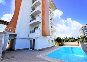 دوبلكس ارضية - غرفتين وصالة ضمن مجمع سكني قريب من البحر - في كاستل / الانيا 