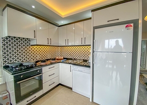 دوبلكس ارضية - غرفتين وصالة ضمن مجمع سكني قريب من البحر - في كاستل / الانيا 