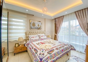 دوبلكس ارضية - غرفتين وصالة ضمن مجمع سكني قريب من البحر - في كاستل / الانيا 