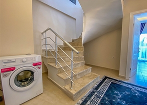 دوبلكس ارضية - غرفتين وصالة ضمن مجمع سكني قريب من البحر - في كاستل / الانيا 