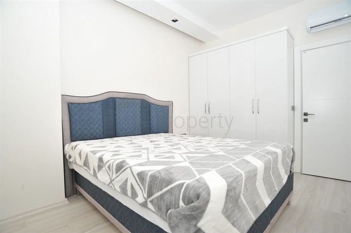 شقة غرفة وصالة -ضمن مجمع سكني حديث - في محمودلار / الانيا 