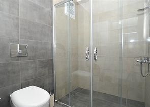 شقة غرفة وصالة -ضمن مجمع سكني حديث - في محمودلار / الانيا 