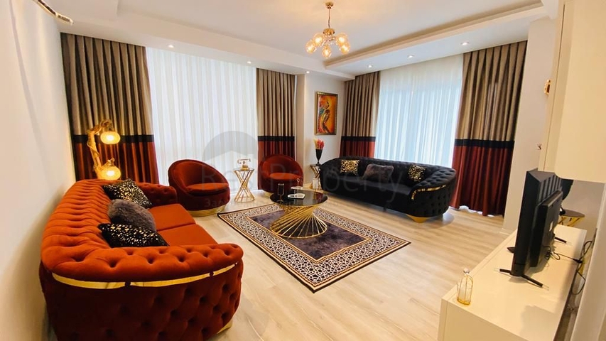 شقة 3 غرف وصالة واسعة -مطبخ منفصل - ضمن مجمع حديث - في محمودلار / الانيا 