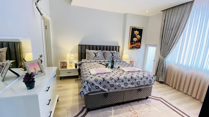 شقة 3 غرف وصالة واسعة -مطبخ منفصل - ضمن مجمع حديث - في محمودلار / الانيا 