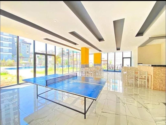 شقة 3 غرف وصالة واسعة -مطبخ منفصل - ضمن مجمع حديث - في محمودلار / الانيا 