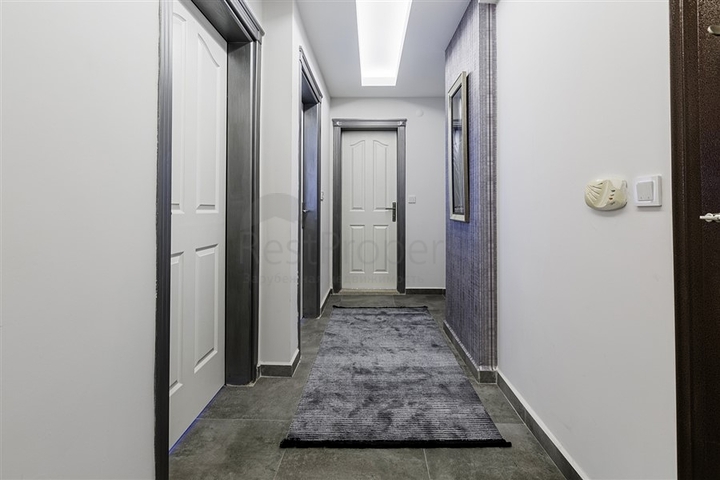 جانب شاطئ كليوباترا - شقة 2 غرفة وصالة ضمن بناء حديث - في مركز الانيا 