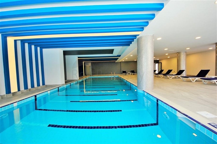 اطلالة بحر - شقة غرفة وصالة مفروشة -مجمع فاخر -في محمودلار/ الانيا