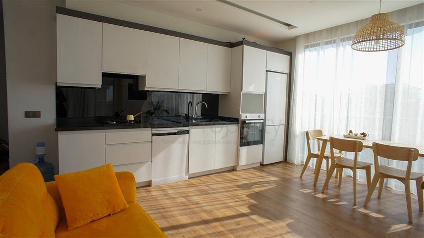 اطلالة بحر - شقة غرفة وصالة مفروشة -مجمع فاخر -في محمودلار/ الانيا