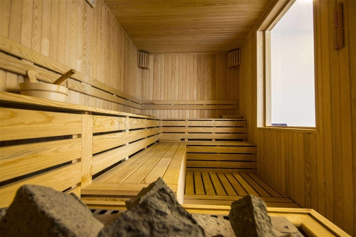 اطلالة بحر - شقة غرفة وصالة مفروشة -مجمع فاخر -في محمودلار/ الانيا