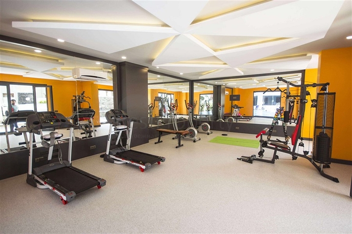 اطلالة بحر - شقة غرفة وصالة مفروشة -مجمع فاخر -في محمودلار/ الانيا