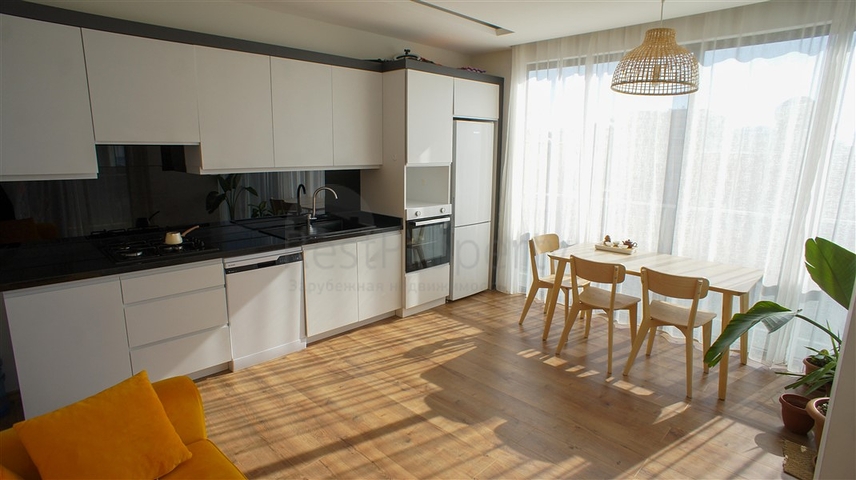 اطلالة بحر - شقة غرفة وصالة مفروشة -مجمع فاخر -في محمودلار/ الانيا